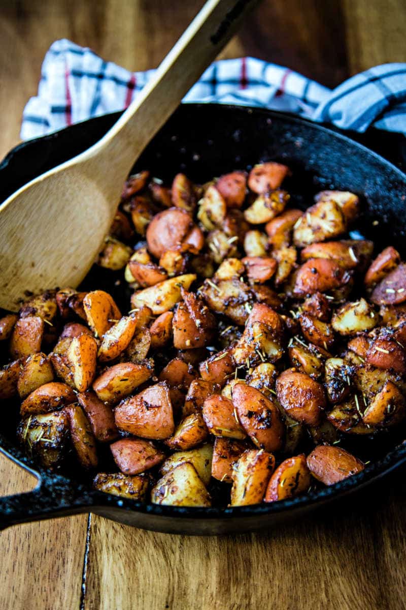 roasted red potatoes in cast iron