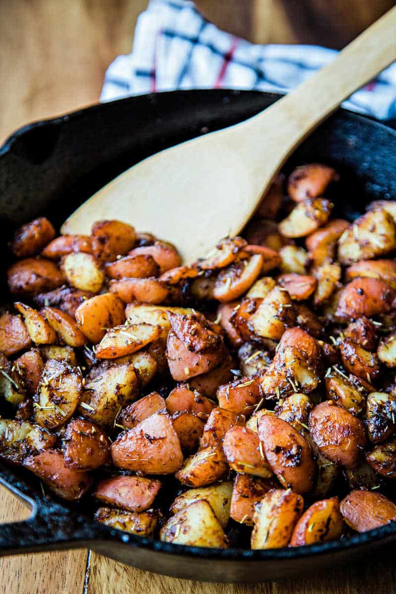 roasted red potatoes in cast iron