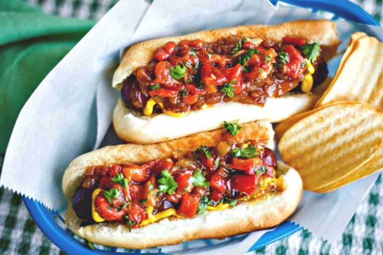 New York Hot Dogs with Onion Sauce