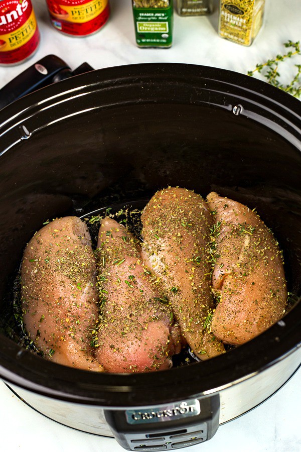 Chicken with spices in crockpot
