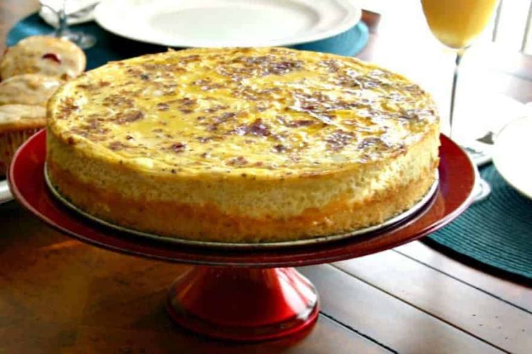 Bacon Cheddar Grits Quiche