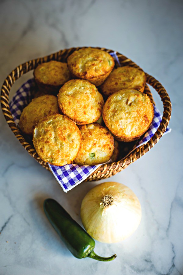 cornbread muffins with jalapeno peppers and corn 