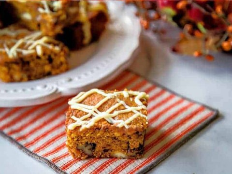 White Chocolate Pumpkin Bars | Life, Love, and Good Food #recipe #pumpkin #dessert