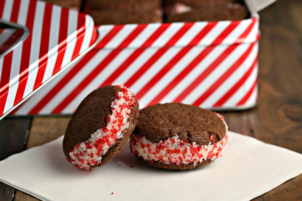 A close up of Homemade Peppermint Oreos sitting on top of a table