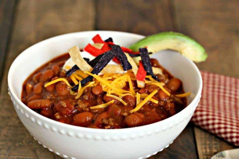 EASY Homemade Red Chili