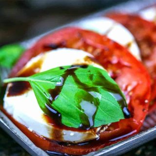 A plate of fCaprese salad