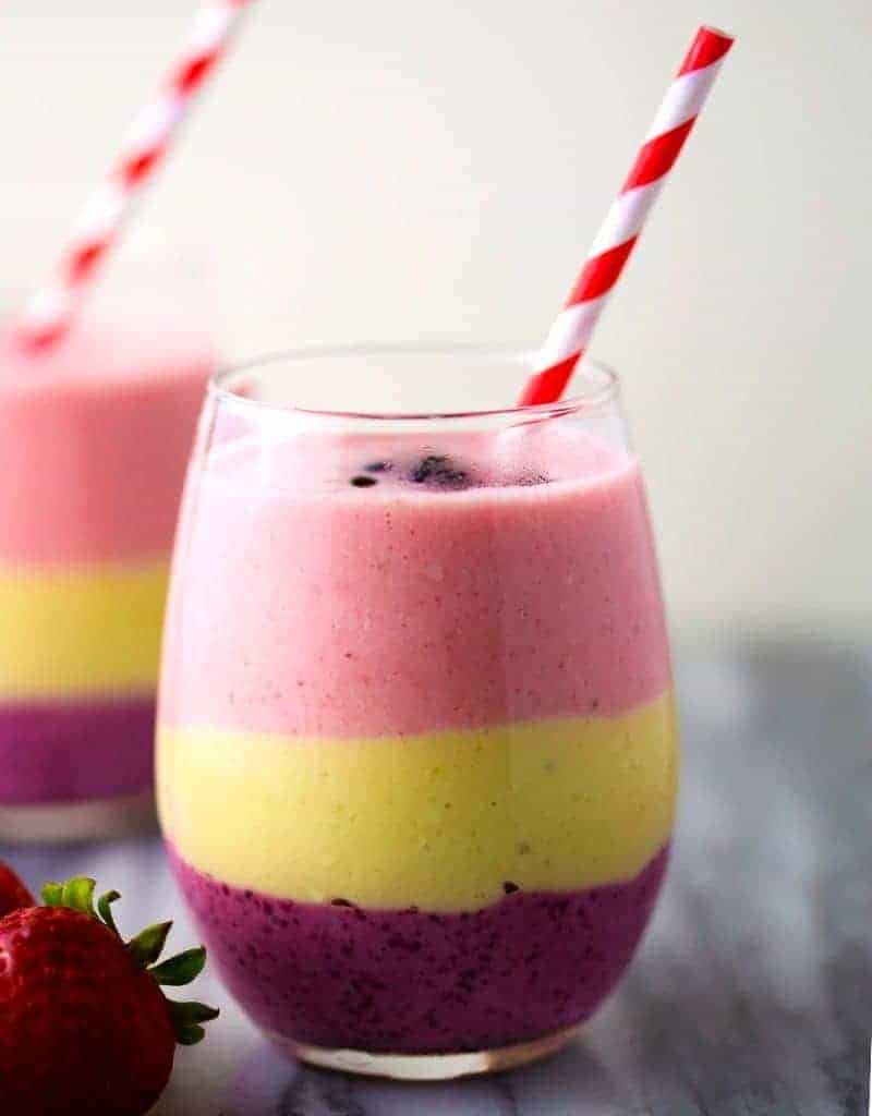 https://lifeloveandgoodfood.com/wp-content/uploads/2017/06/Tropical-Layered-Smoothie_4092-1-800x1024.jpg