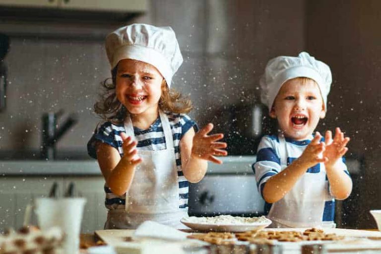 10 Best Gifts for Kids Who Like to Cook