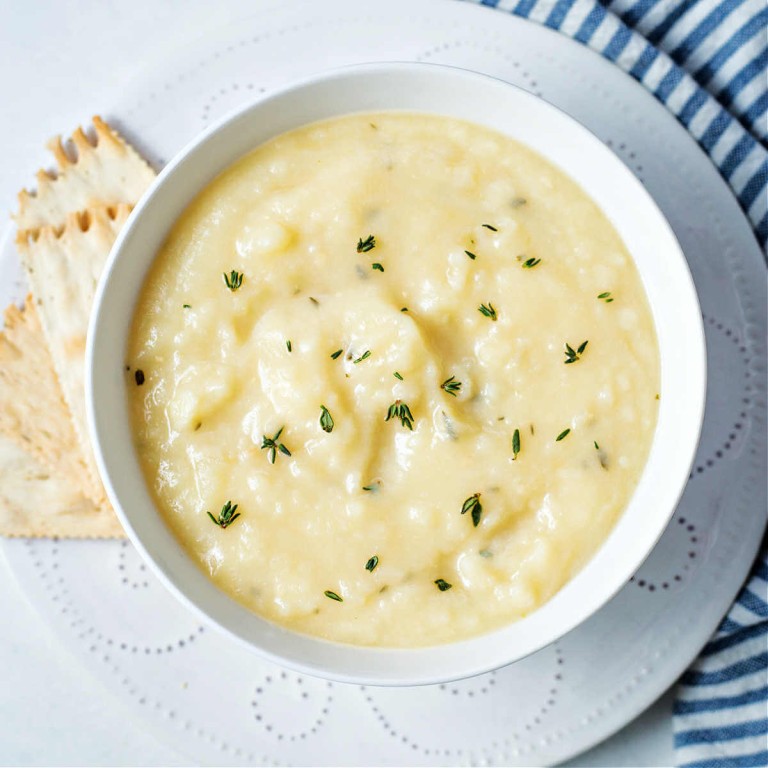 The Best Creamy Potato Soup (Easy Stovetop Recipe)