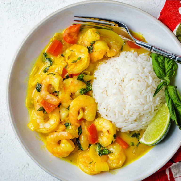 Easy Coconut Shrimp Curry with Lime and Basil