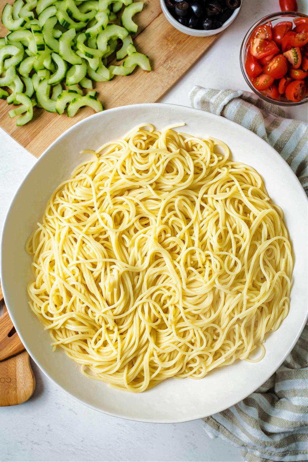 Zesty Spaghetti Pasta Salad With McCormick Salad Supreme Life Love Spaghetti Pasta Salad 2 1200x1800 1 1024x1536