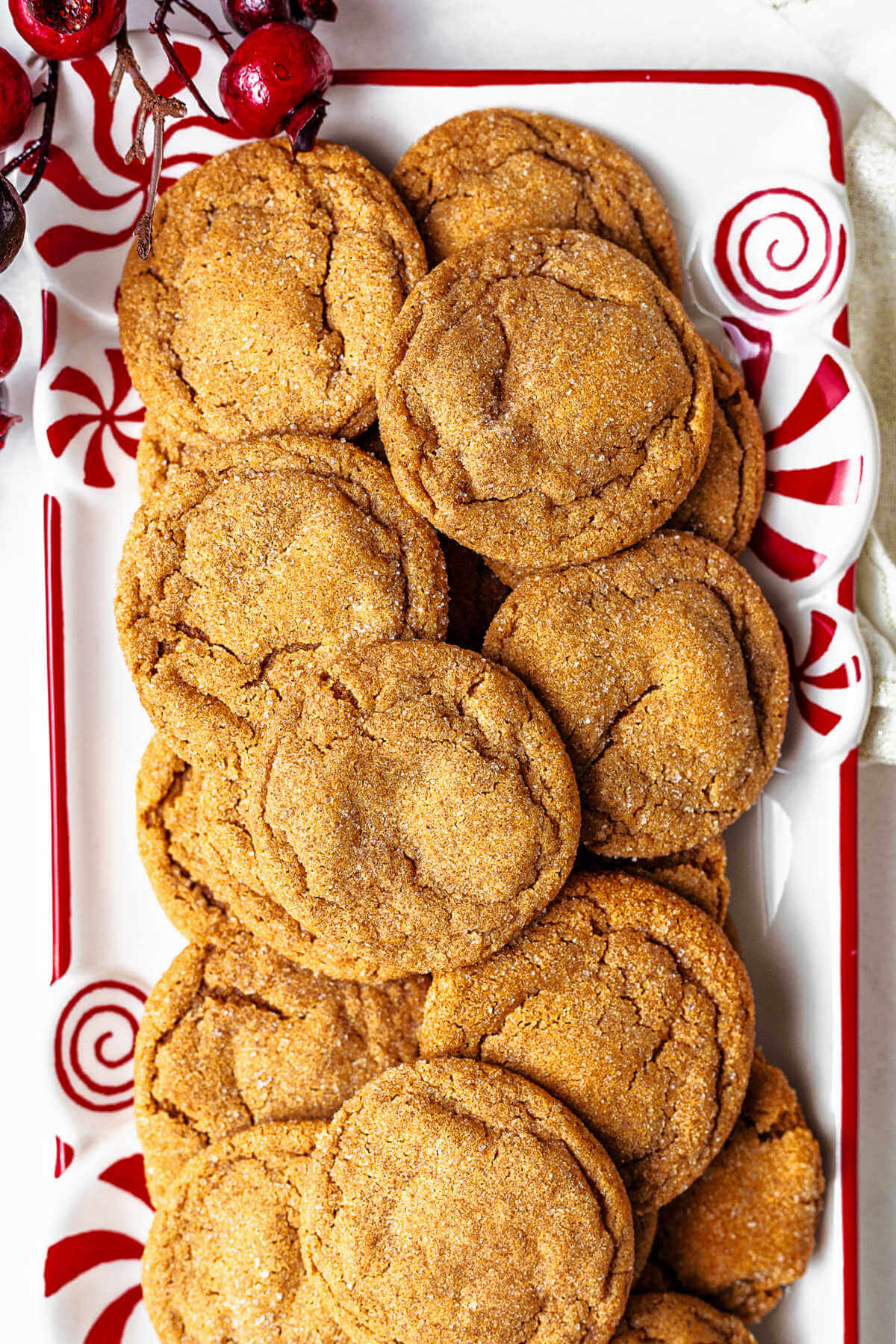 molasses crinkle cookies on a festive platter.