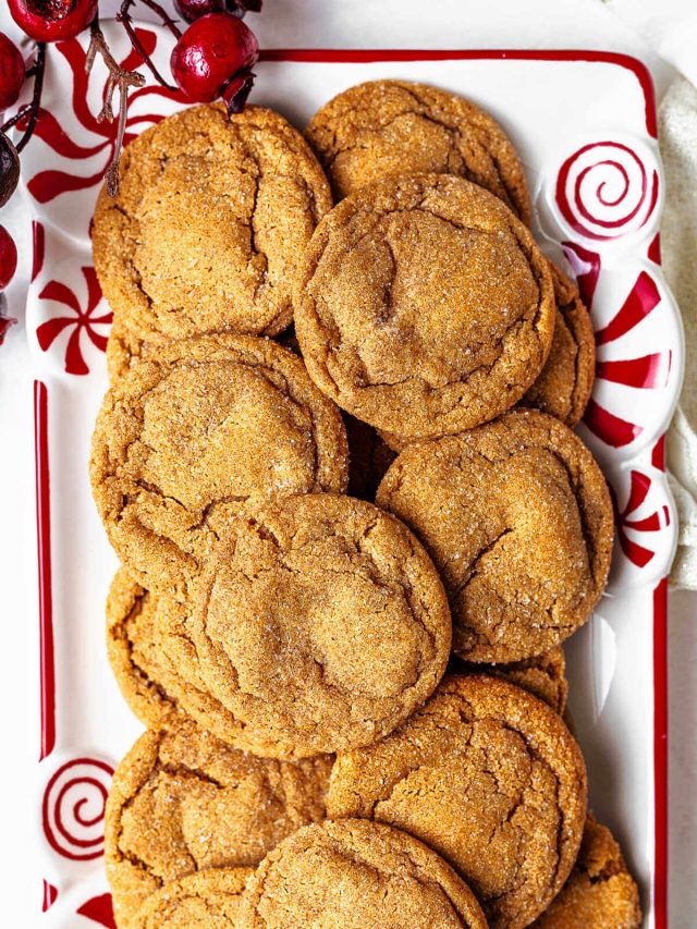 Chewy Molasses Crinkle Cookies Story